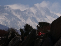 Nuptse, vrchol Everestu a obrovská južná stena Lhotse.