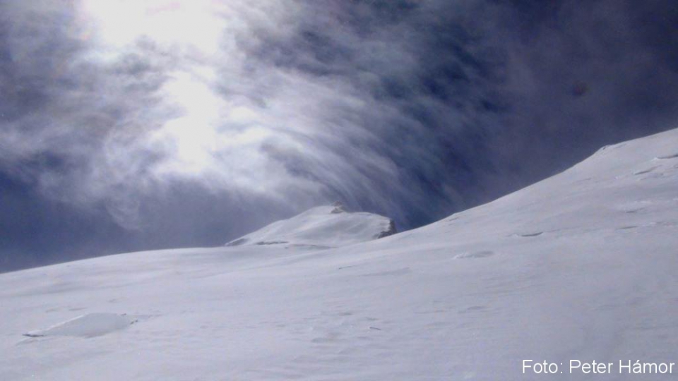 06-Vlna mrakov nad vrcholom Manaslu