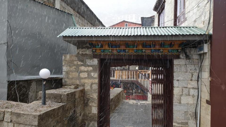 Do-Namche-prišla-zima