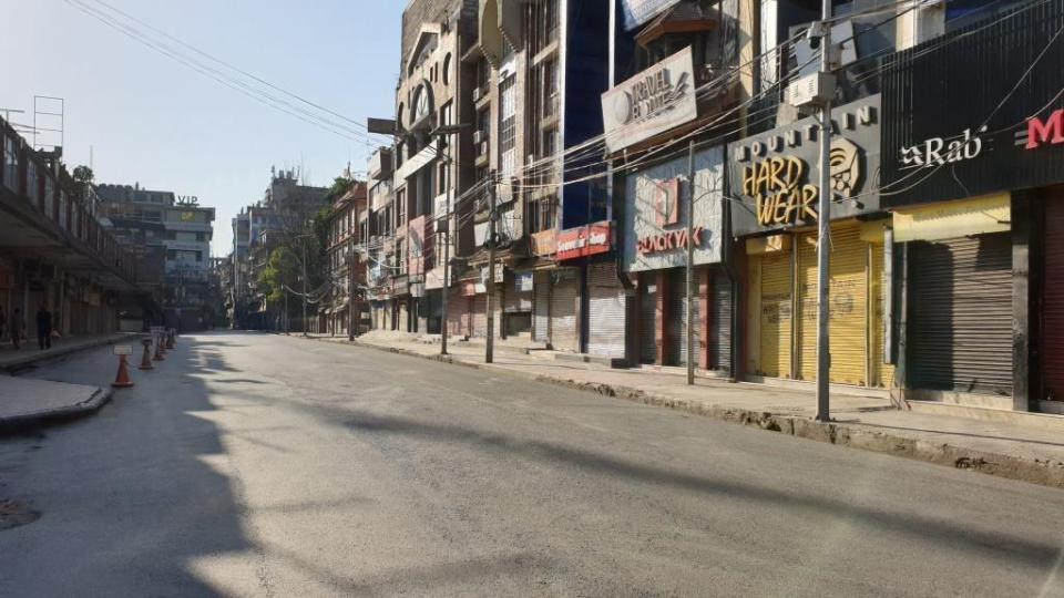 Prázdne-ulice-v-Káthmandu-1