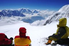 Oddych nad C1 s výhľadom na Annapurnu.