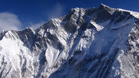 Južná stena Lhotse z vrcholu Island Peaku
