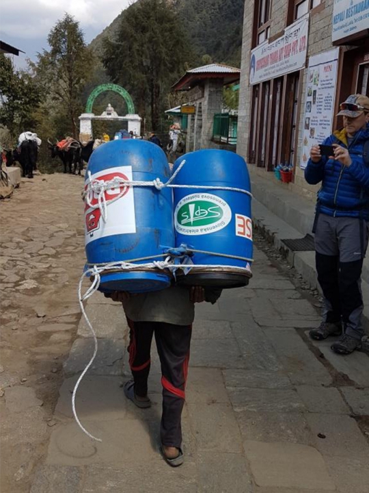 Cesta pod Everest začína