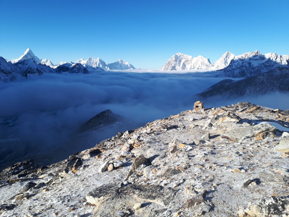 Ama Dablam až Cholatse z C1 na Pumori