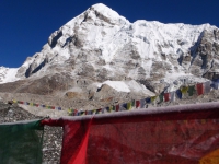 Pumori (7 165 m) zo základného tábora EBC.