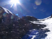 Koniec žľabu a vrchol Lhotse.