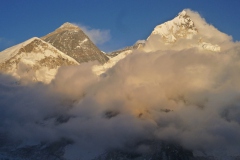 Everest a Nuptse z Kala Pattharu.