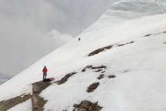 Horia prelieza ľadové rebro horného ľadovca na začiatku SZ hrebeňa.