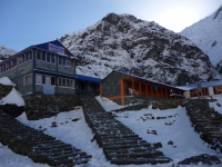 Kam - tam, či tam. Lodge v Machapuchare Base Camp (3 700 m).