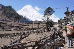 Manaslu a Manaslu North z Lho.