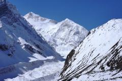 Ľadovec Syacha, Manaslu North a Manaslu.