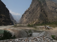 Osada Yuru Khola na sútoku rieky Yuru Khola a Bodhi Gandaki.